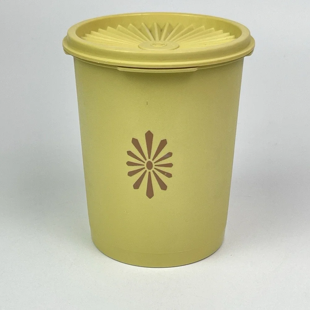 Vintage Servalier 5 Cup Harvest Gold Tupperware Canister With Lid 811-3